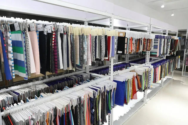 中國輕紡城O2O展廳·虎門站盛大開業，賦能服裝產業新生態